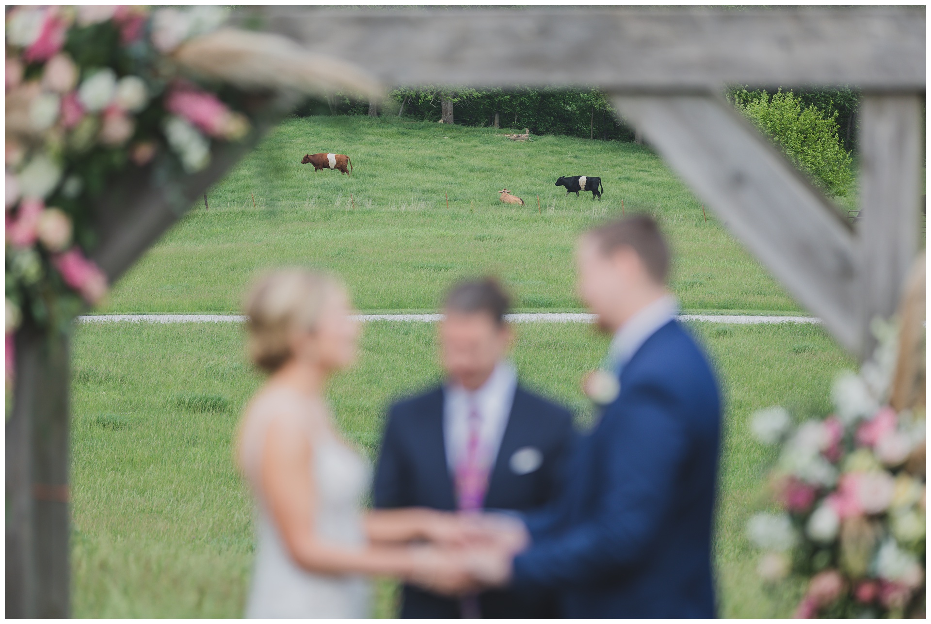 Wedding photography at Weston Red Barn Farm in Weston, Missouri, by Kansas City wedding photographers Wisdom-Watson Weddings.