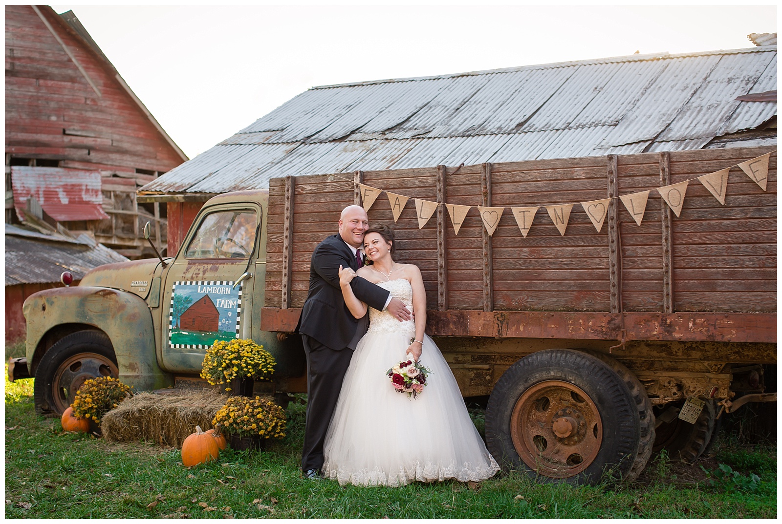 Wedding photography at Lamborn Farm in Leavenworth, Kansas.