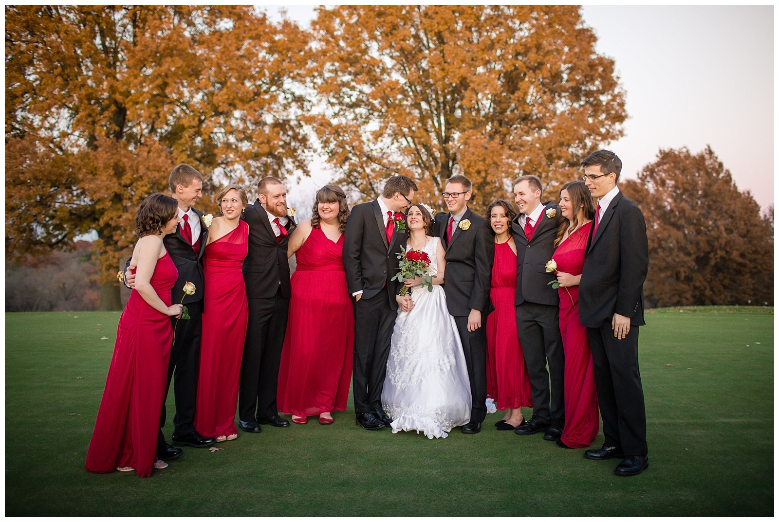 Wedding photography at Hillcrest Country Club by Kansas City wedding photographers Wisdom-Watson Weddings.