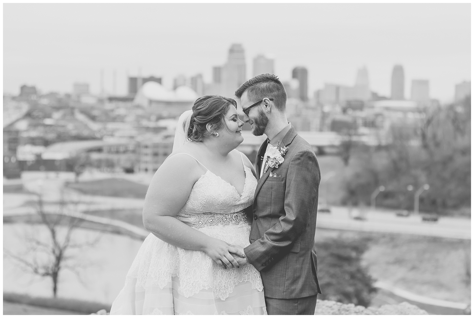 Wedding photography at Penn Valley Park by Kansas City wedding photographers Wisdom-Watson Weddings.