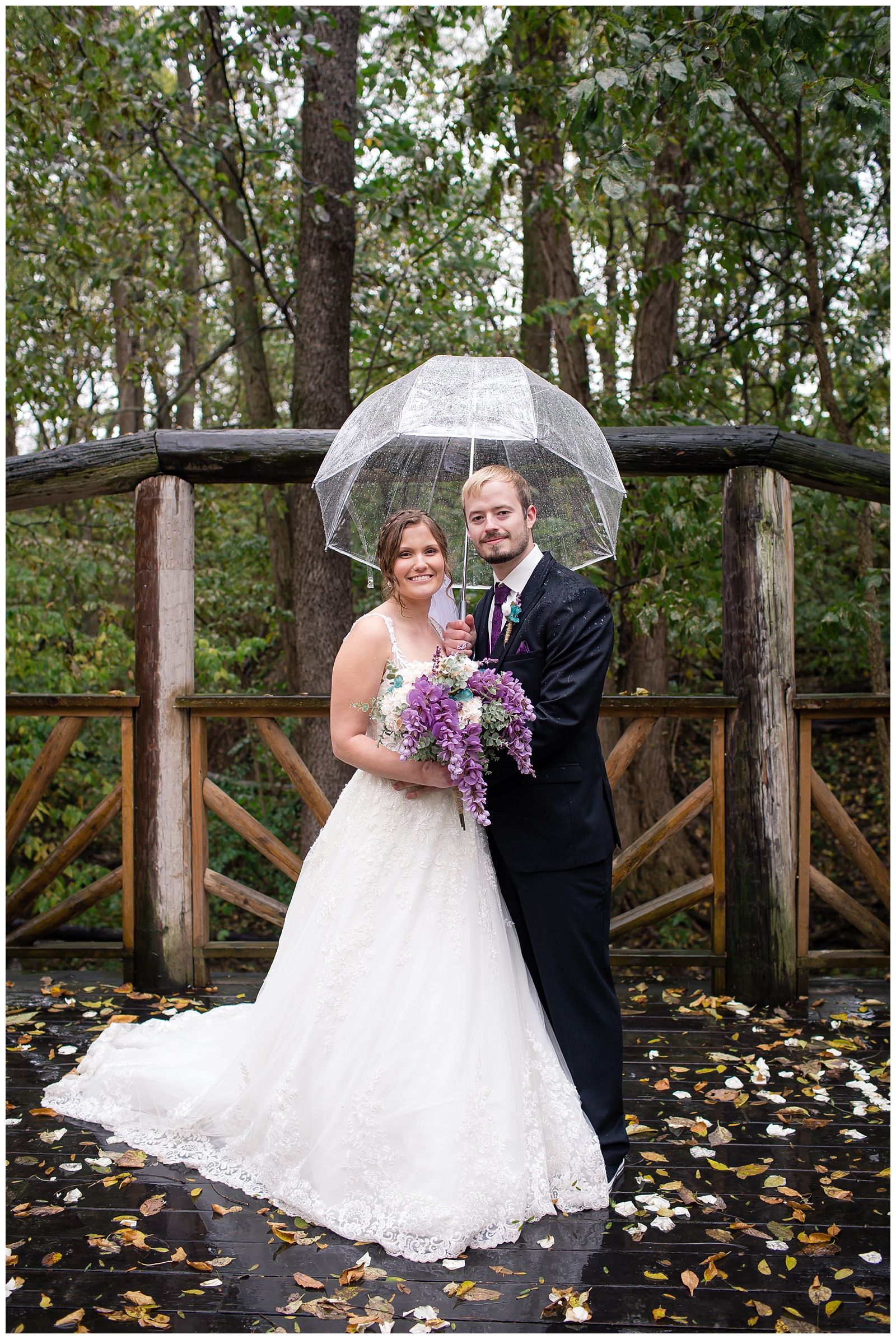 Wedding photography at Paradise Park in Oregon, Missouri, by Kansas City wedding photographers Wisdom-Watson Weddings.