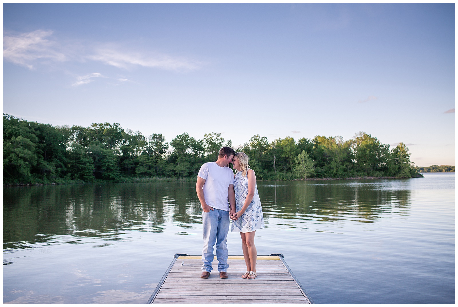 Engagement photography at Smithville Lake by Kansas City wedding photographers Wisdom-Watson Weddings.