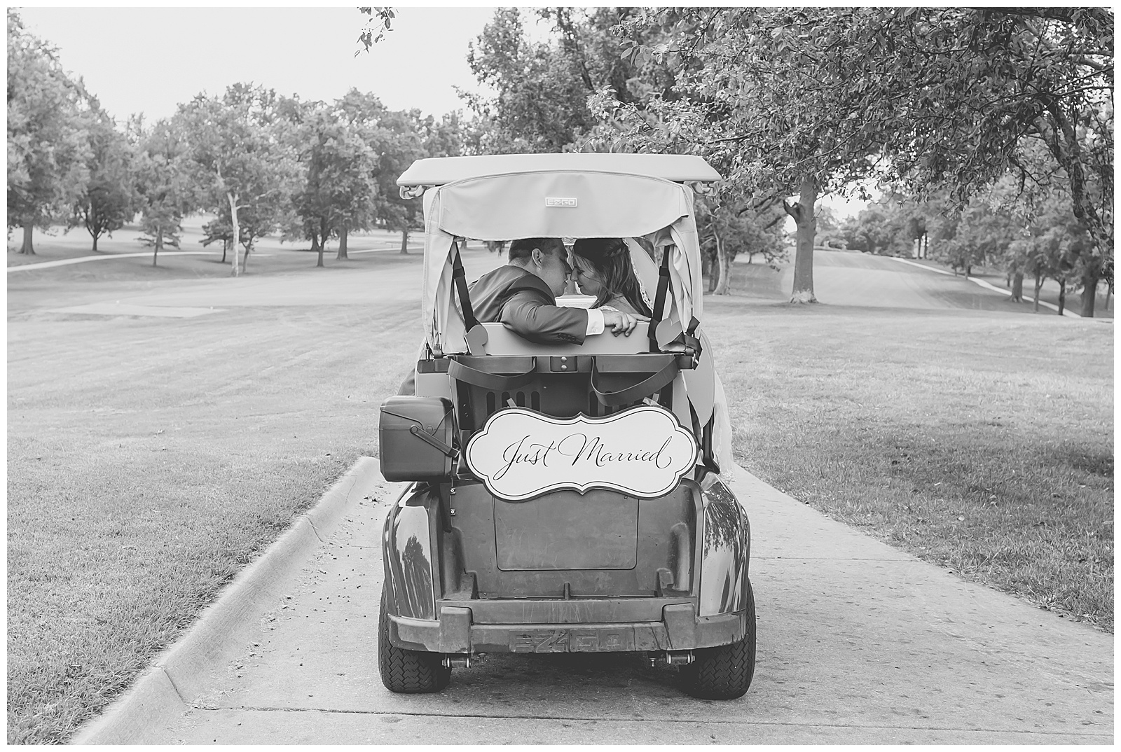 Wedding photography at Topeka Country Club in Topeka, Kansas, by Kansas City wedding photographers Wisdom-Watson Weddings.