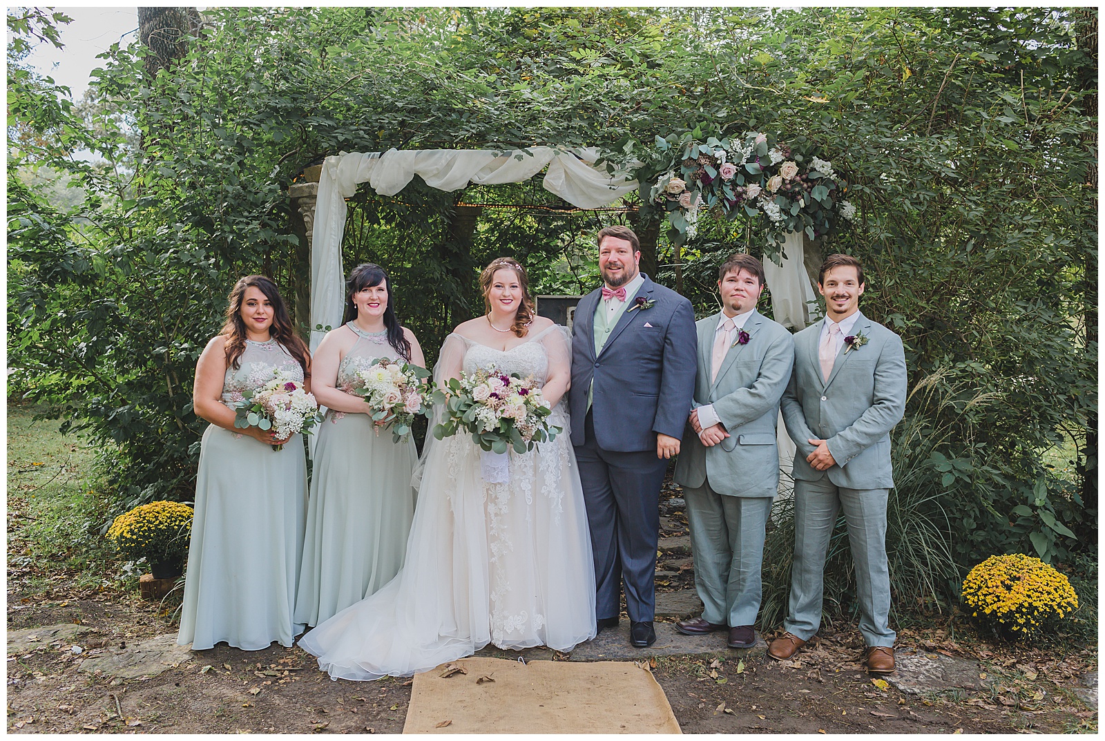 Wedding photography at Enchanted Acres in Harrisonville, Missouri, by Kansas City wedding photographers Wisdom-Watson Weddings.