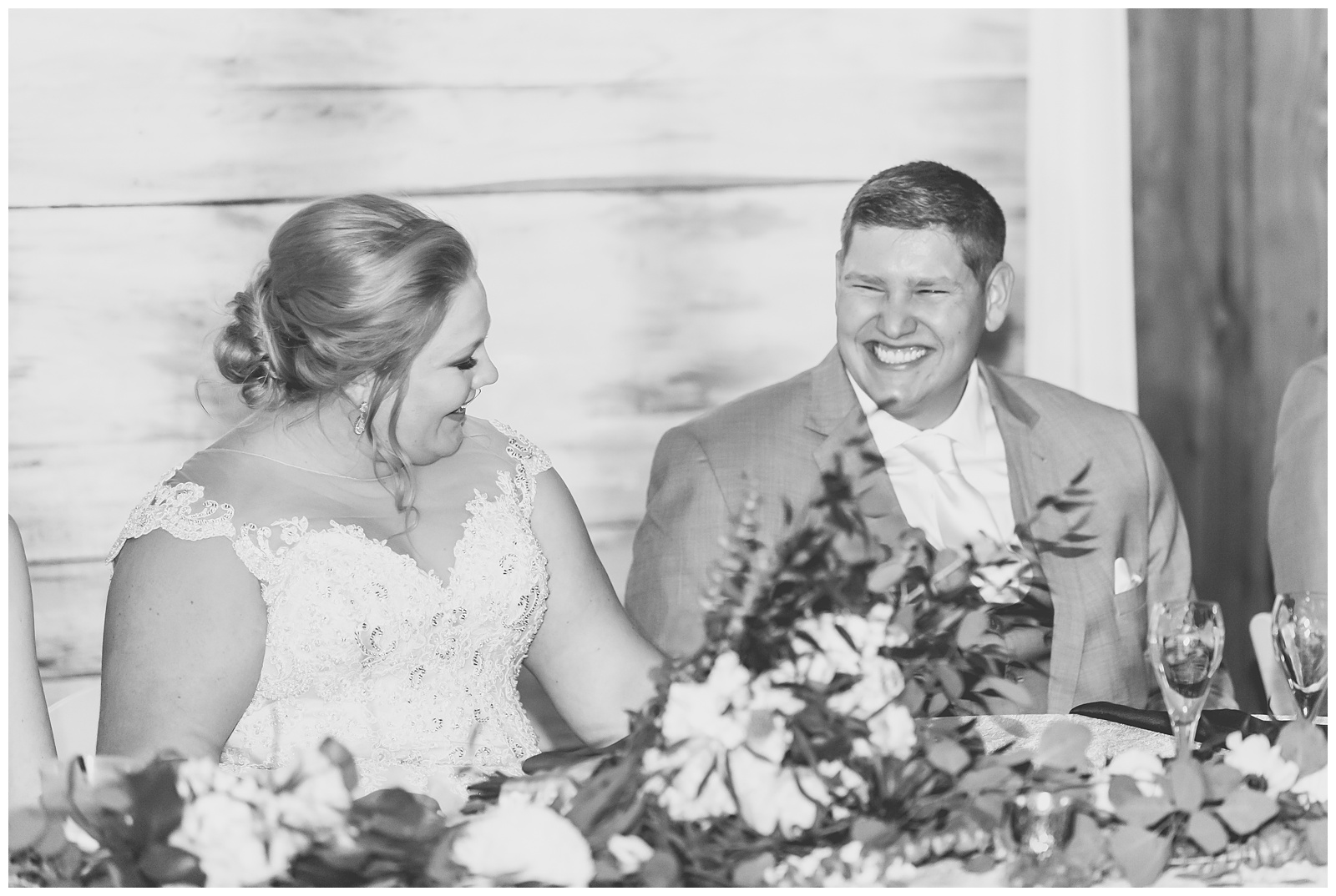 Wedding photography at Mildale Farm in Edgerton, Kansas, by Kansas City wedding photographers Wisdom-Watson Weddings.