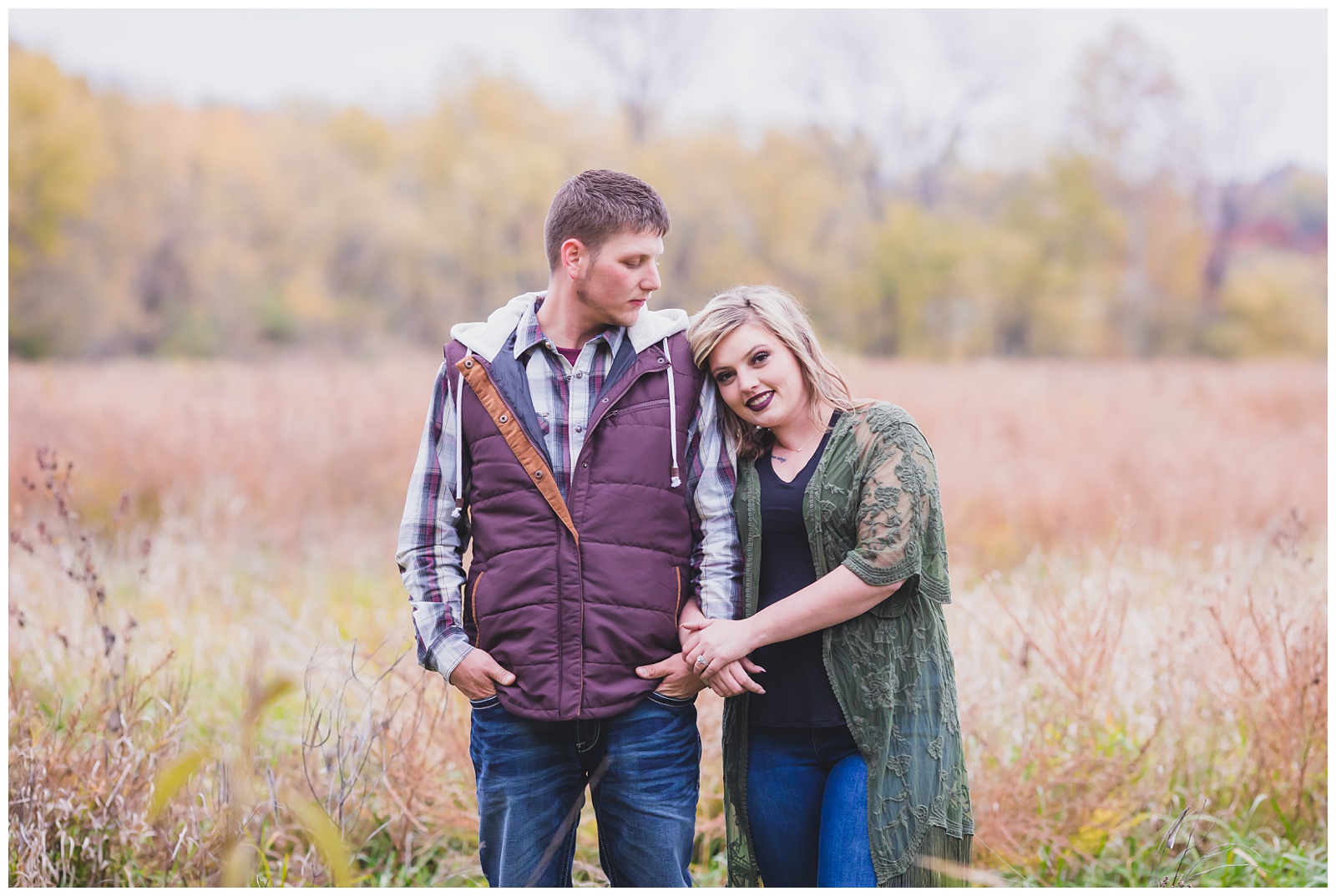 Engagement photography at the Little Blue Trace in Independence, Missouri, by Kansas City wedding photographers Wisdom-Watson Weddings.