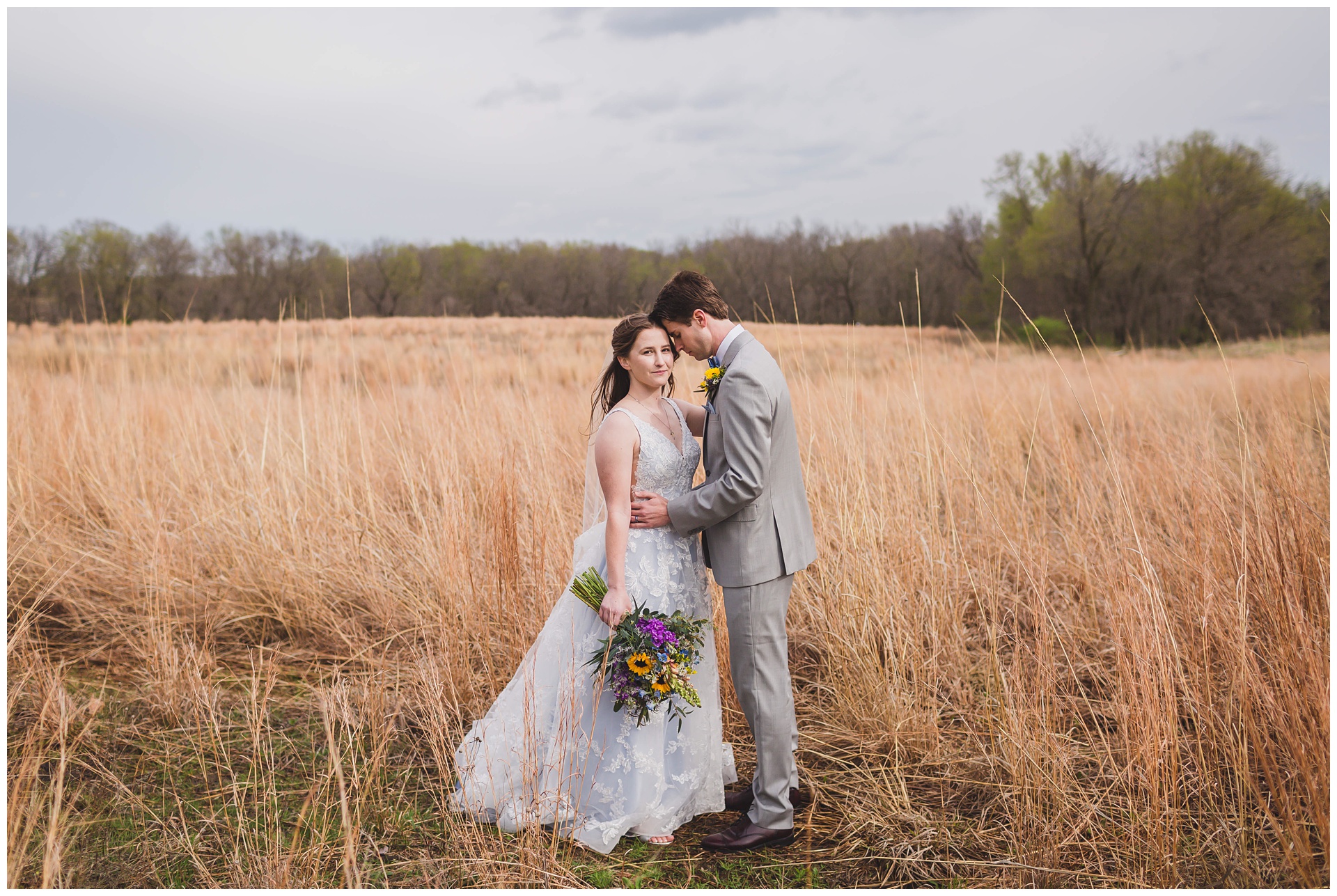 Wedding photography at The Legacy at Green Hills by Kansas City wedding photographers Wisdom-Watson Weddings.