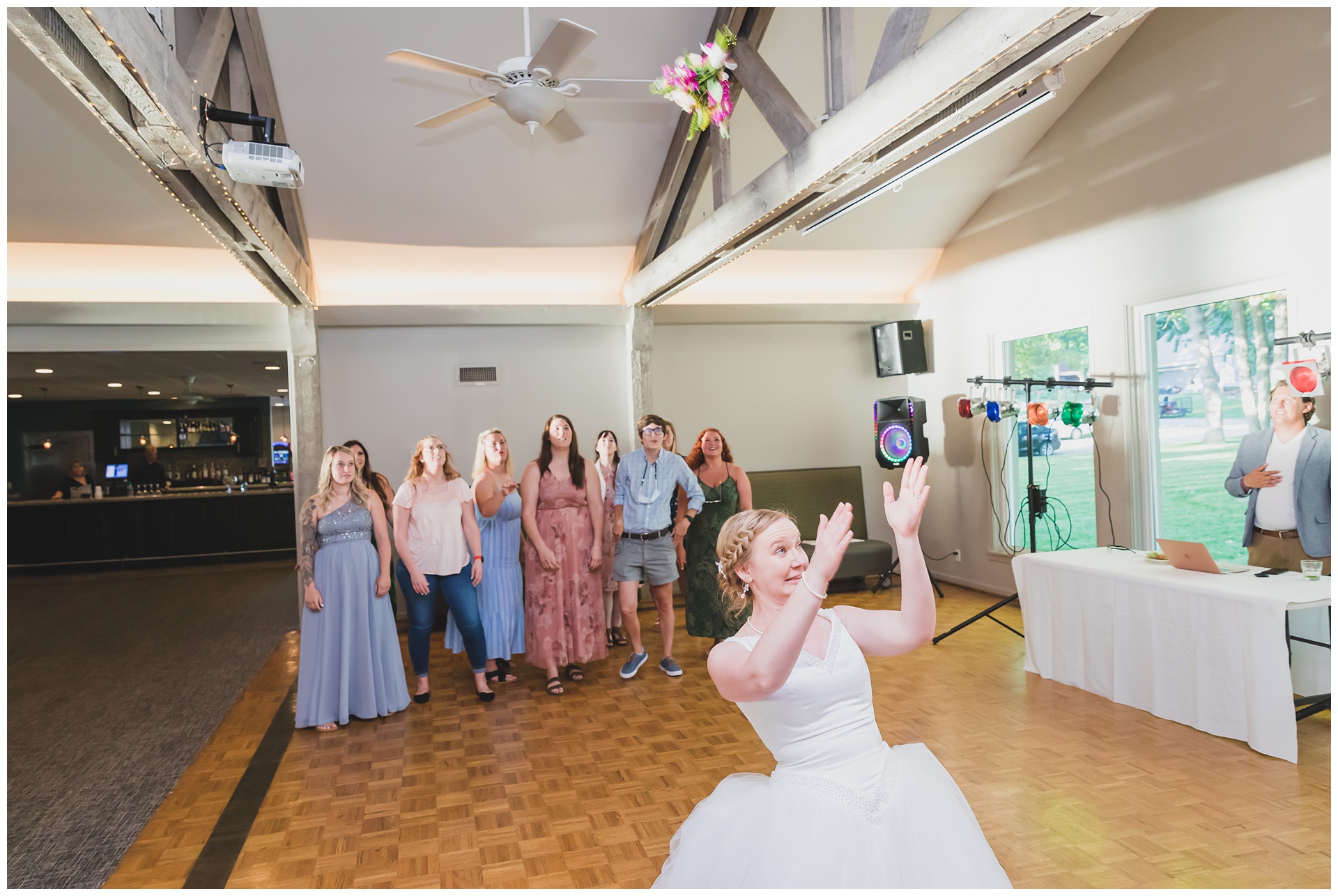 Wedding photography at Arrowhead Yacht Club in Lake Winnebago, Missouri, by Kansas City wedding photographers Wisdom-Watson Weddings.