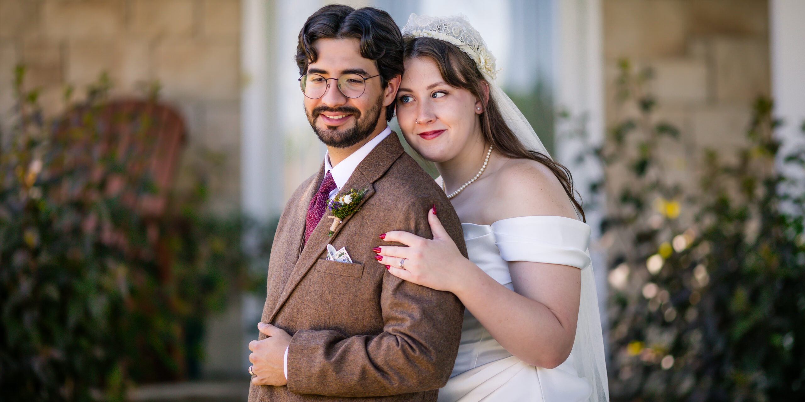 Wedding photography in Paola, Kansas, by Kansas City wedding photographers Wisdom-Watson Weddings.